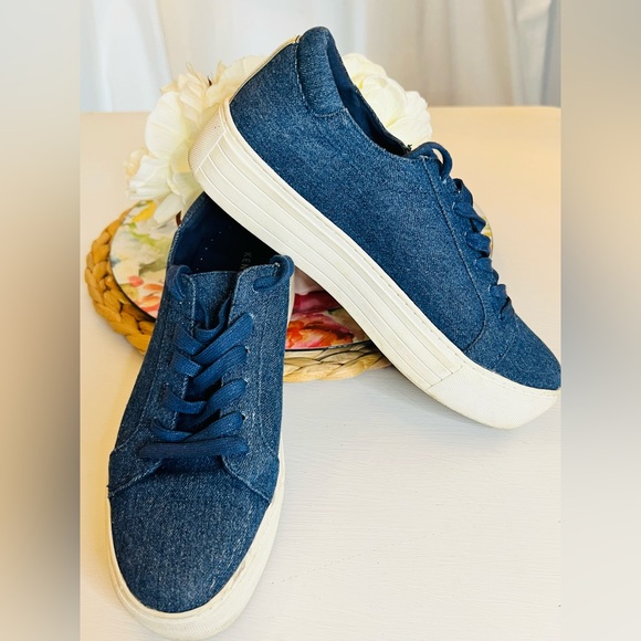Kenneth‎ Cole Navy Canvas Sneakers|8 - Picture 2 of 5